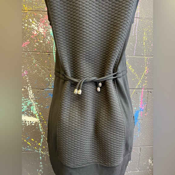 LA-EL COUTURE BLACK QUILTED VEST DRESS - Picture 9 of 16